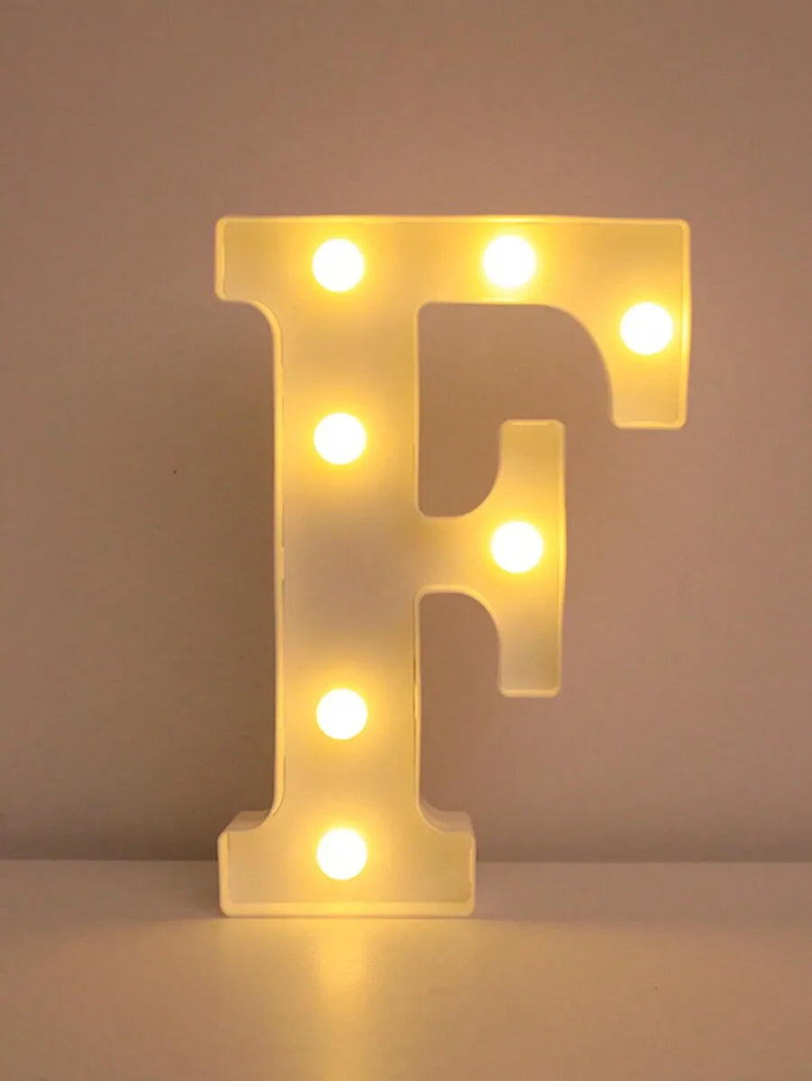 LED Buchstabenlicht - Leuchtende Deko für Feste und Anlässe