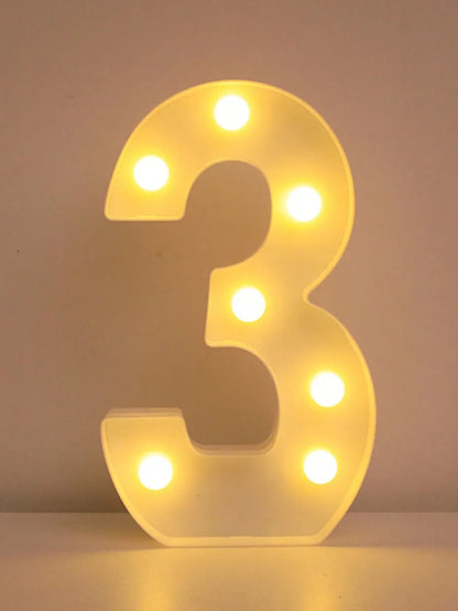LED Buchstabenlicht - Leuchtende Deko für Feste und Anlässe