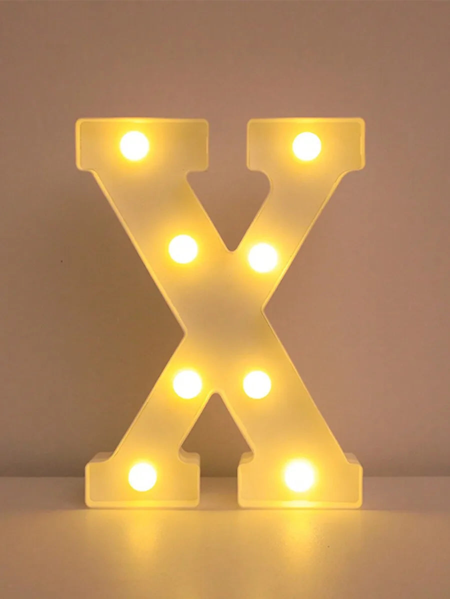 LED Buchstabenlicht - Leuchtende Deko für Feste und Anlässe
