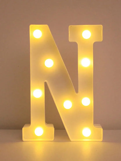 LED Buchstabenlicht - Leuchtende Deko für Feste und Anlässe
