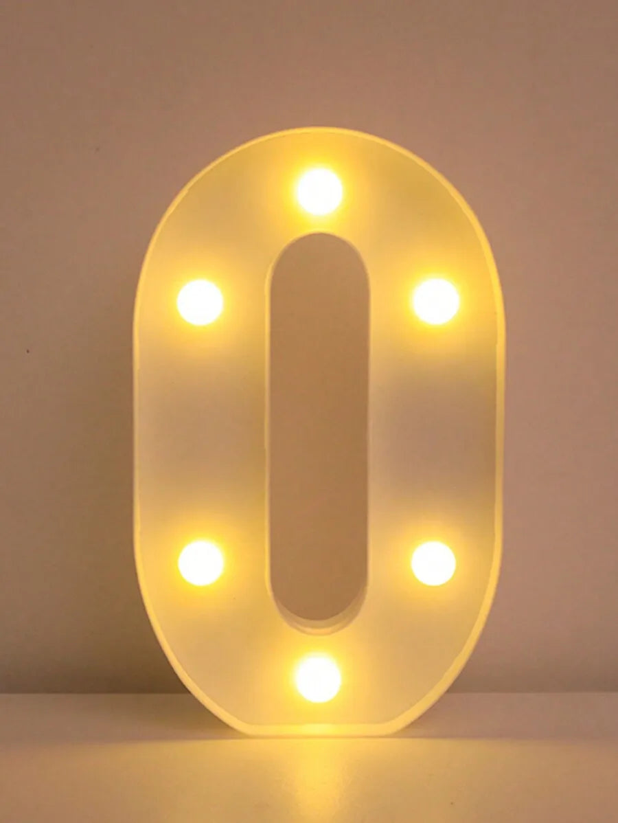 LED Buchstabenlicht - Leuchtende Deko für Feste und Anlässe