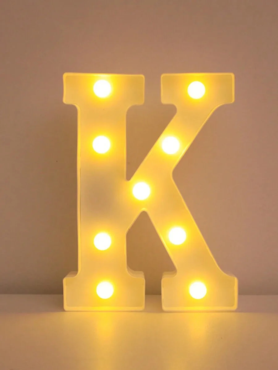 LED Buchstabenlicht - Leuchtende Deko für Feste und Anlässe