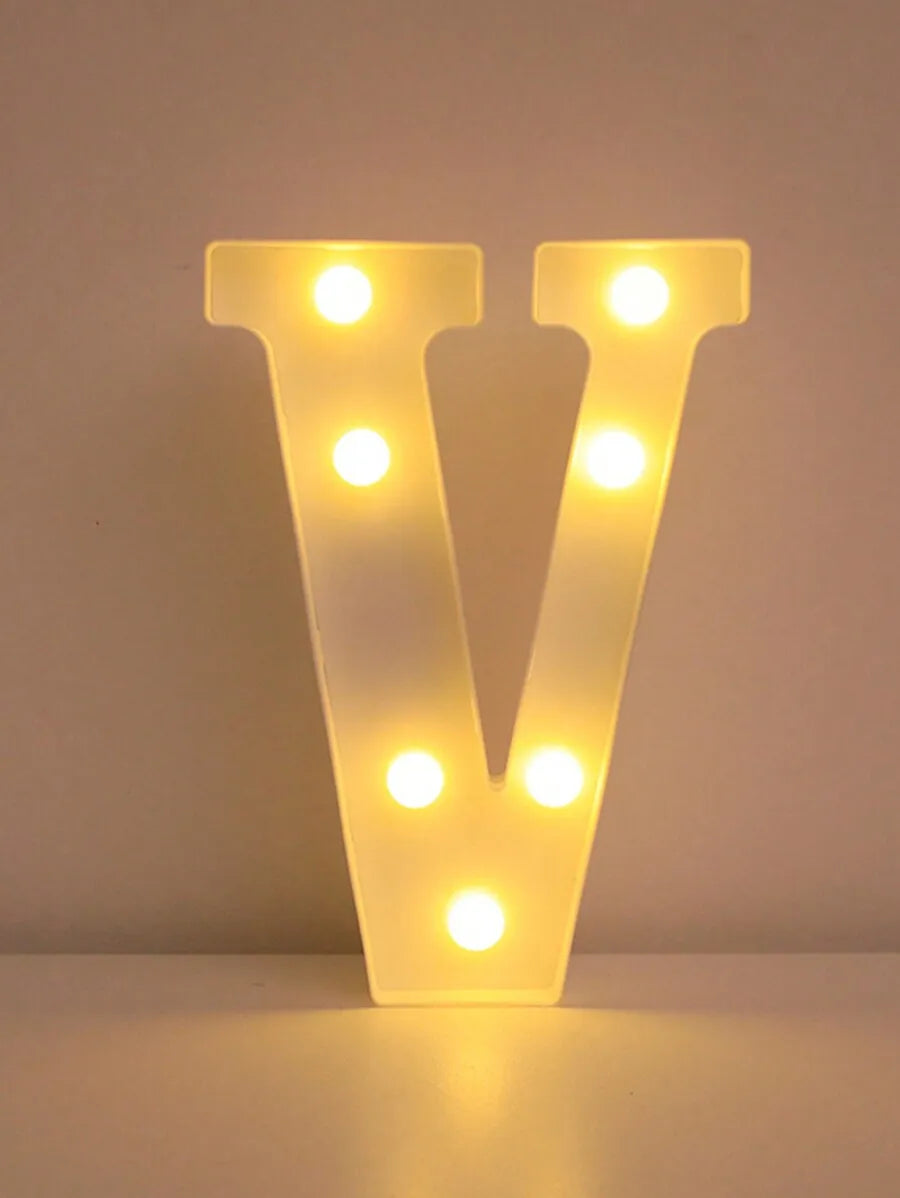 LED Buchstabenlicht - Leuchtende Deko für Feste und Anlässe
