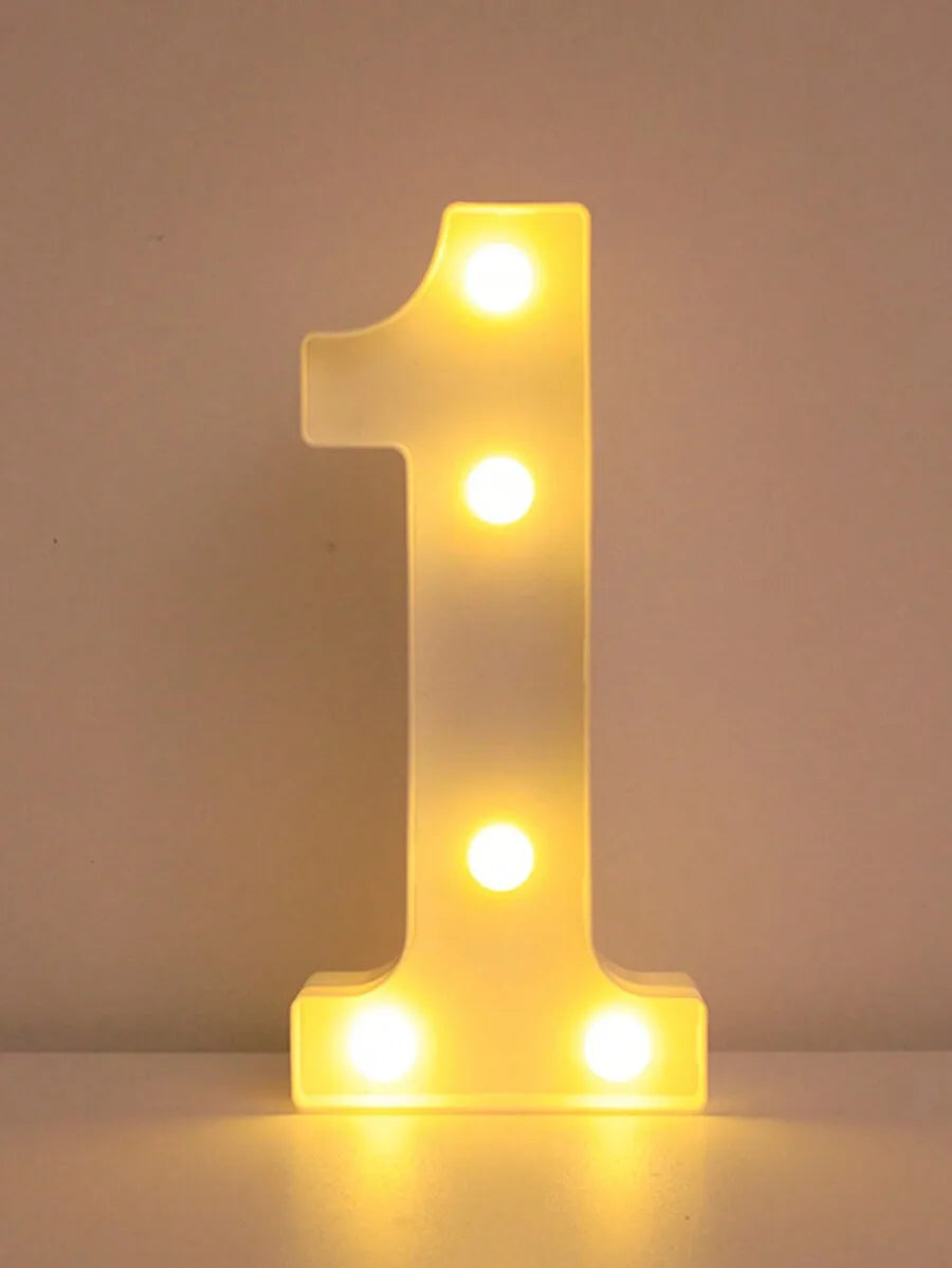 LED Buchstabenlicht - Leuchtende Deko für Feste und Anlässe