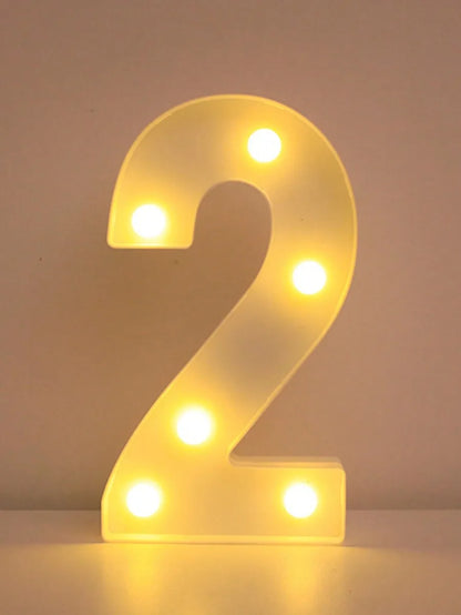 LED Buchstabenlicht - Leuchtende Deko für Feste und Anlässe